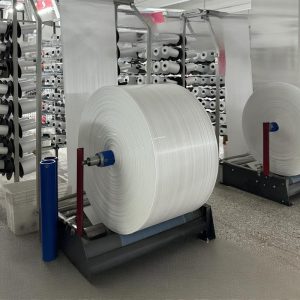 Factory Direct Sale Custom Thickness Water Resistant Polypropylene Woven Fabric Rolls Colored PP Woven Fabric Rolls for Bag