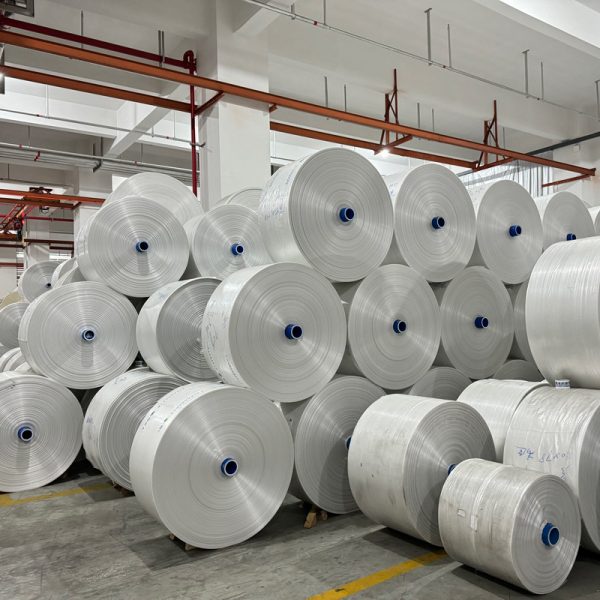 Factory Direct Sale Custom Thickness Water Resistant Polypropylene Woven Fabric Rolls Colored PP Woven Fabric Rolls for Bag