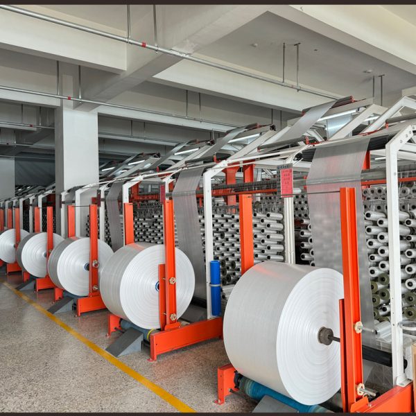 Factory Direct Sale Custom Thickness Water Resistant Polypropylene Woven Fabric Rolls Colored PP Woven Fabric Rolls for Bag